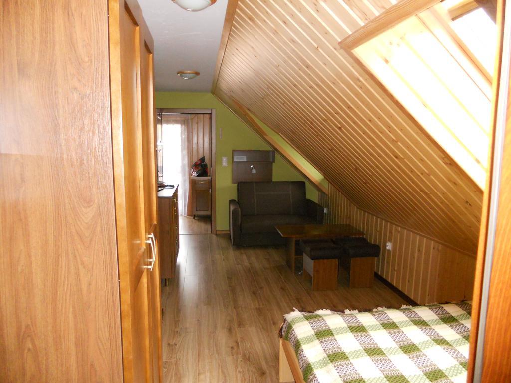 Dom Pod Lipa Villa Jaminy Kültér fotó